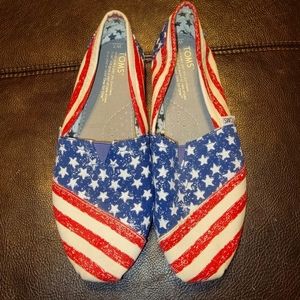 Tom's Stars n Stripes. Size 7